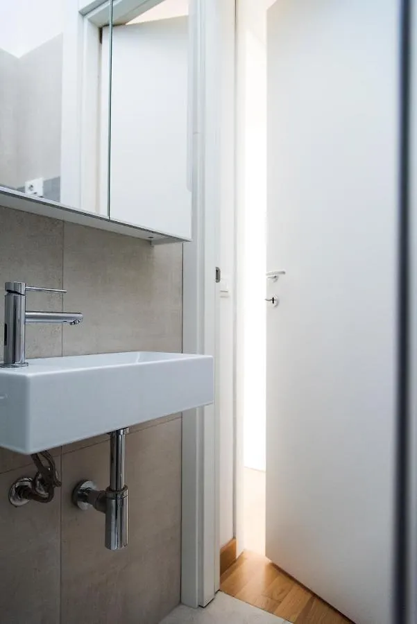 Apartment Modern 1 Bedroom Flat Metro Stop Milan